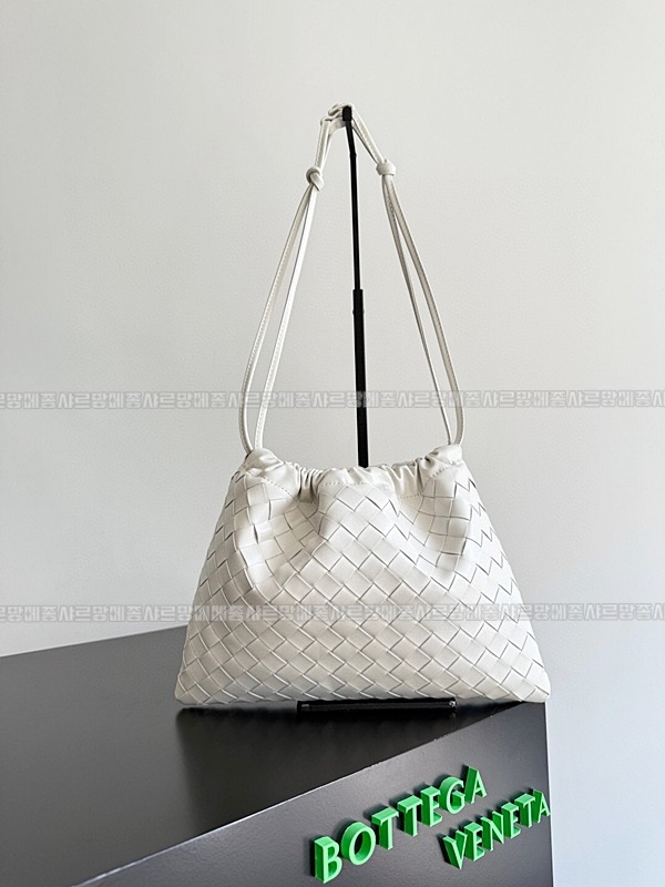 보테가베네타더스트백미디움 20260222-144053-001루.jpg