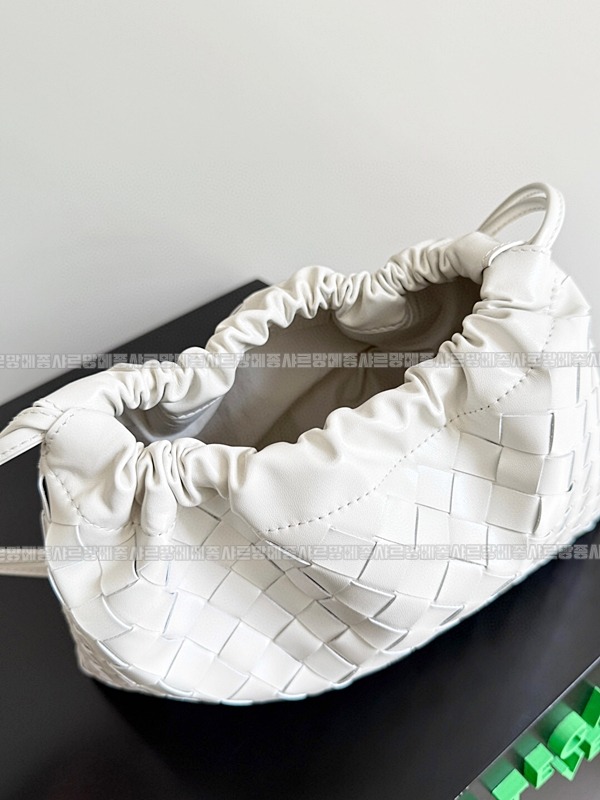 보테가베네타더스트백미디움 20260222-144054-005루.jpg