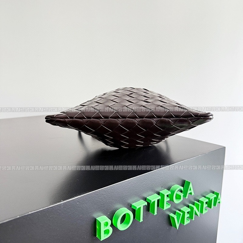 보테가베네타더스트백스몰 20260222-144540-008루.jpg