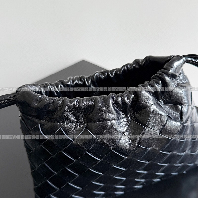 보테가베네타더스트백스몰 20260222-144852-008루.jpg