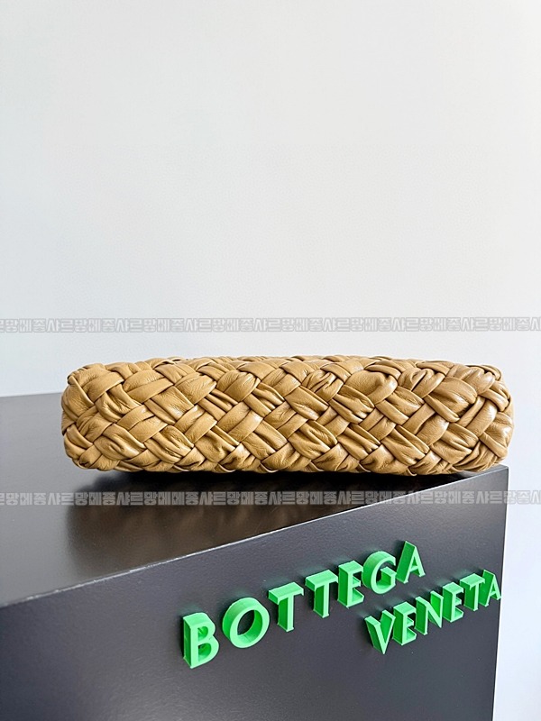 보테가베네타칼리메로차차 20260222-145052-003루.jpg