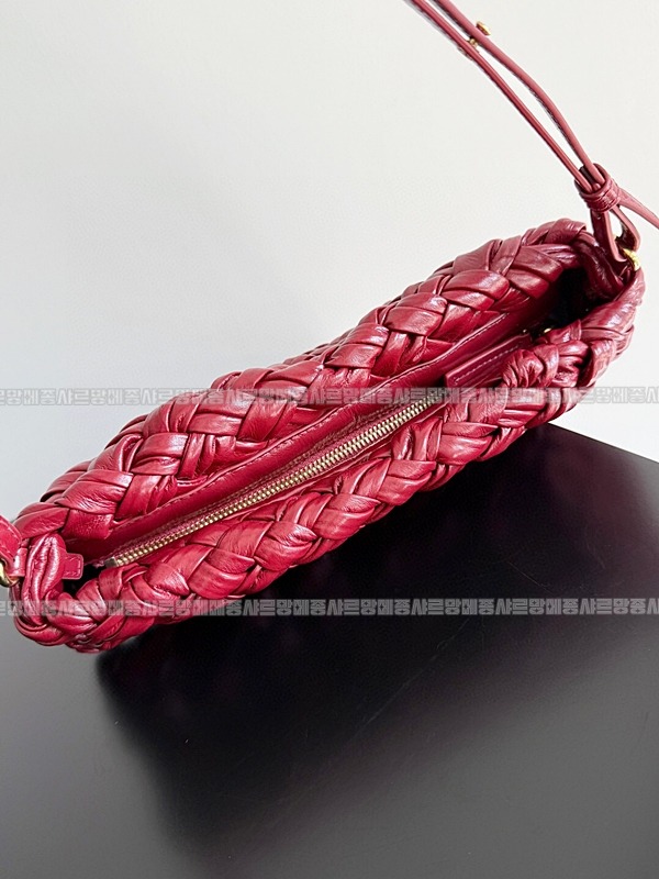 보테가베네타칼리메로차차 20260222-145406-006루.jpg