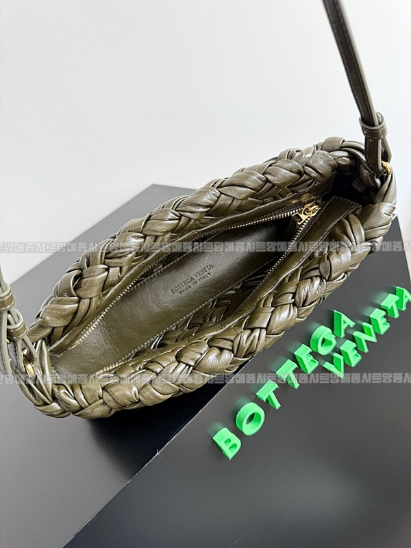 보테가베네타칼리메로차차 20260222-145543-009루.jpg