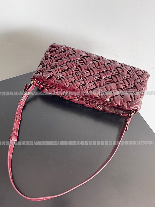 보테가베네타칼리메로차차 20260222-145721-008루.jpg