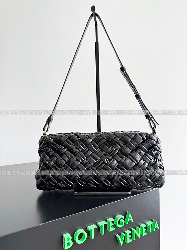 보테가베네타칼리메로차차 20260222-145848-001루.jpg