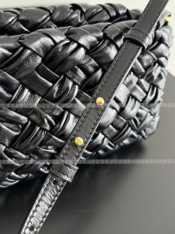 보테가베네타칼리메로차차 20260222-145848-003루.jpg