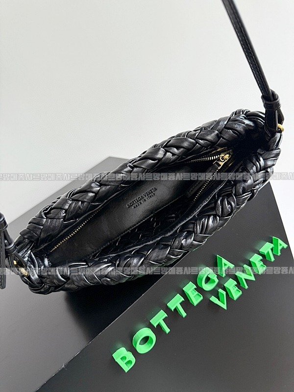 보테가베네타칼리메로차차 20260222-145849-009루.jpg