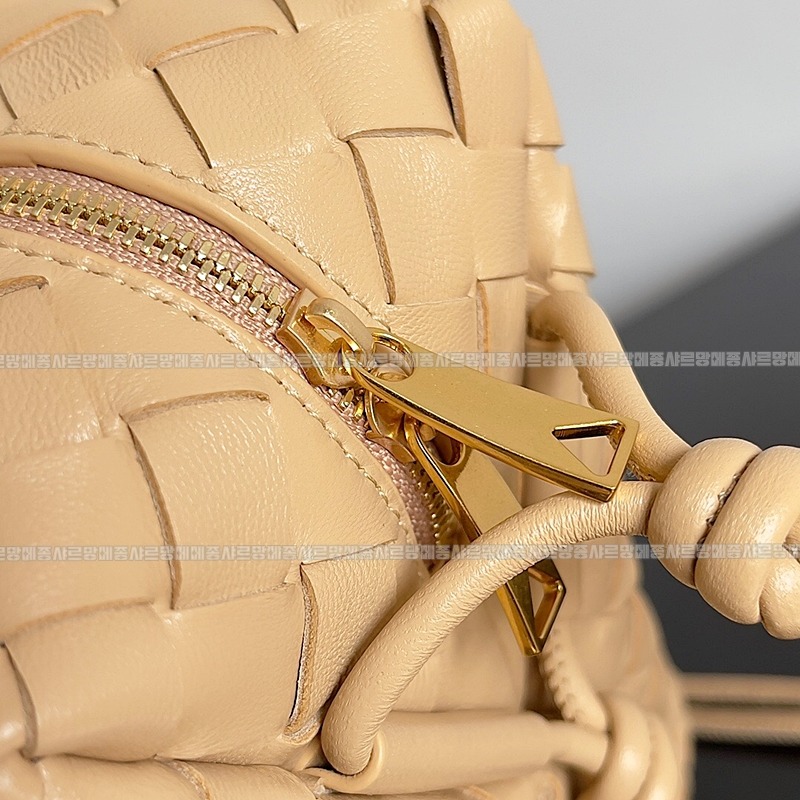 보테가베네타루프카메라백스몰 20260222-153218-006루.jpg