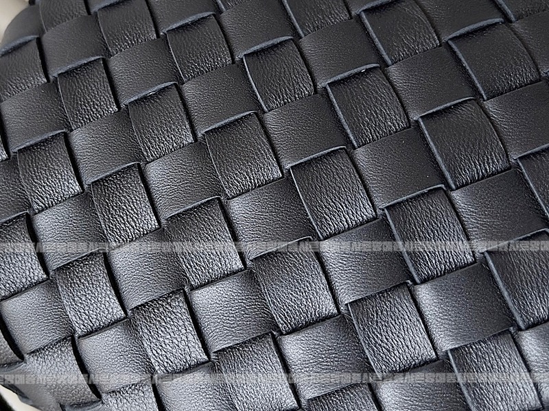 보테가베네타루프카메라백스몰 20260222-160640-003루.jpg