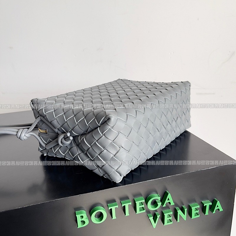 보테가베네타루프카메라백스몰 20260222-160926-002루.jpg