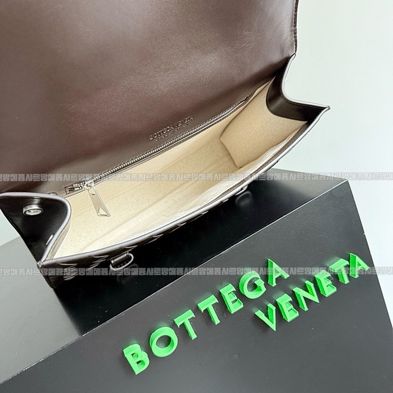 보테가베네타피콜로포트폴리오크로스백 20260222-162312-009루.jpg