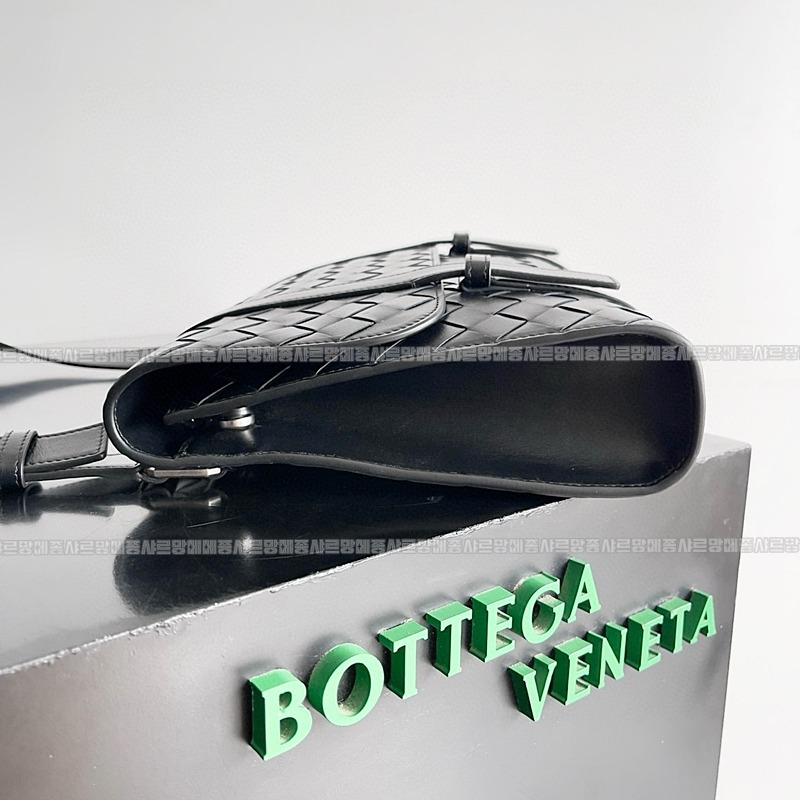 보테가베네타피콜로포트폴리오크로스백 20260222-162614-002루.jpg