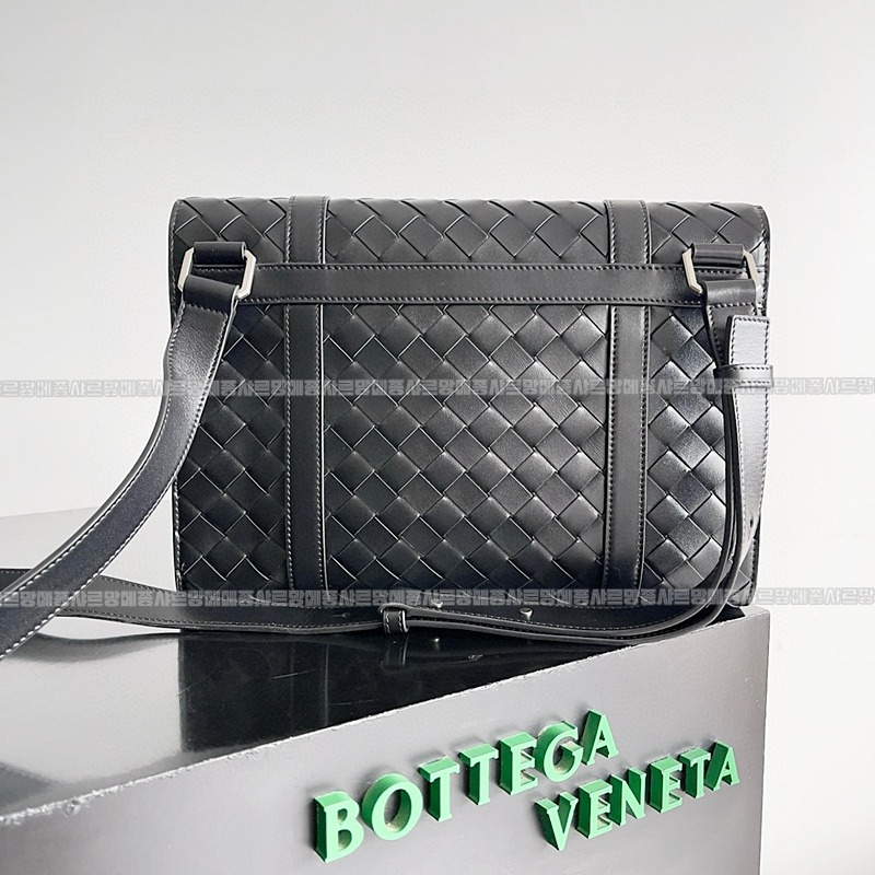 보테가베네타피콜로포트폴리오크로스백 20260222-162614-003루.jpg