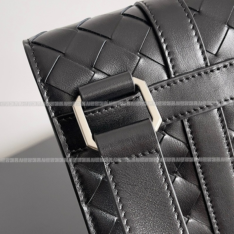 보테가베네타피콜로포트폴리오크로스백 20260222-162615-005루.jpg