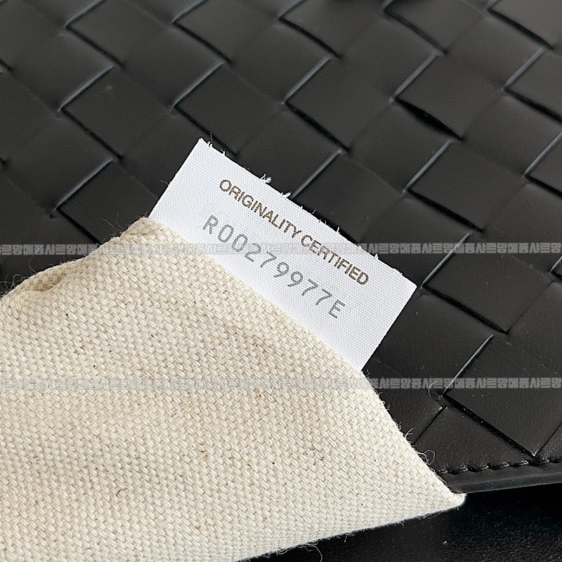 보테가베네타피콜로포트폴리오크로스백 20260222-162615-008루.jpg