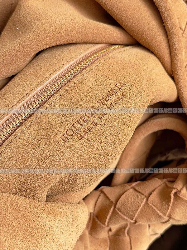 보테가베네타피콜로포트폴리오크로스백 20260222-162824-007루.jpg