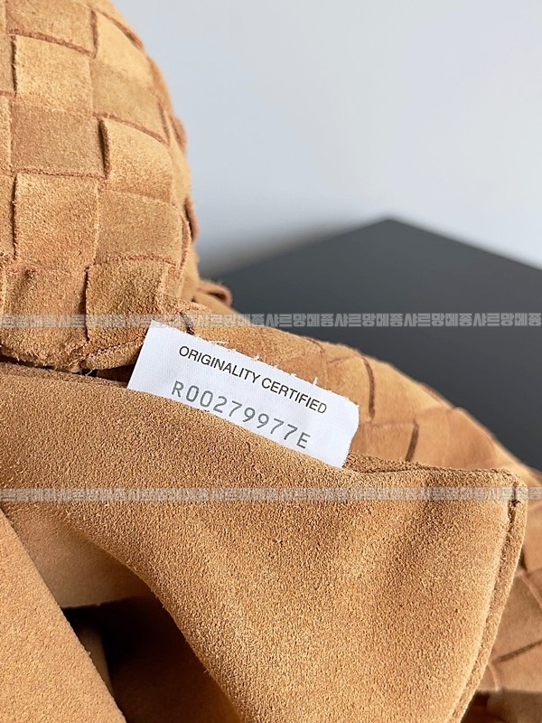 보테가베네타피콜로포트폴리오크로스백 20260222-162824-008루.jpg