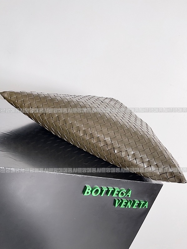 보테가베네타미디움홉 20260222-163227-003루.jpg