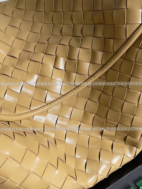 보테가베네타미디움홉 20260222-163412-008루.jpg