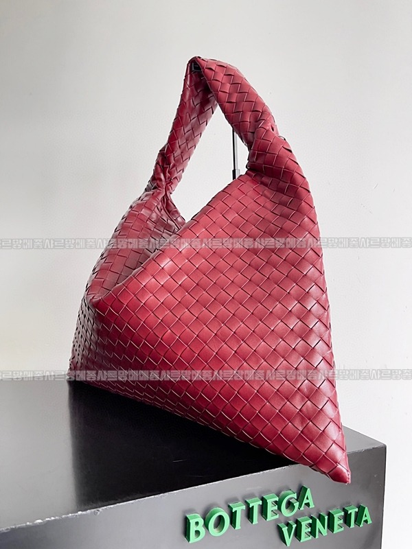 보테가베네타미디움홉 20260222-163544-002루.jpg