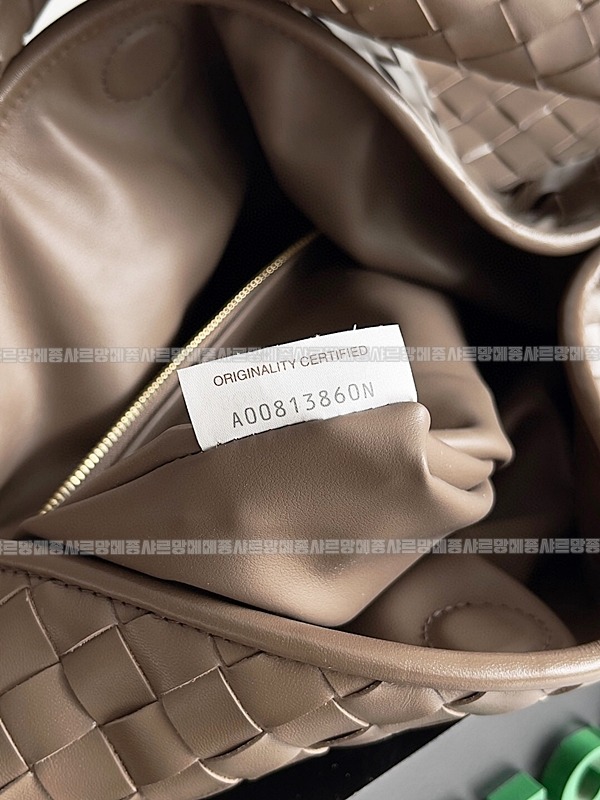 보테가베네타미디움홉 20260222-163915-008루.jpg