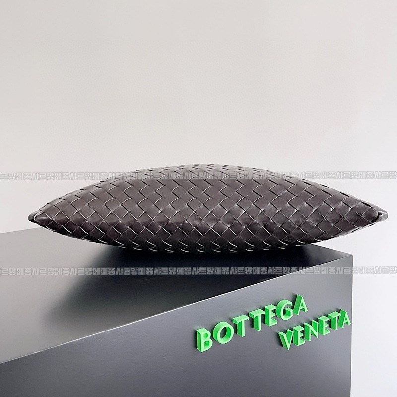 보테가베네타미디움홉 20260222-164048-003루.jpg