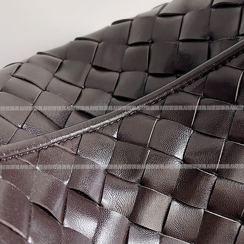 보테가베네타미디움홉 20260222-164049-004루.jpg