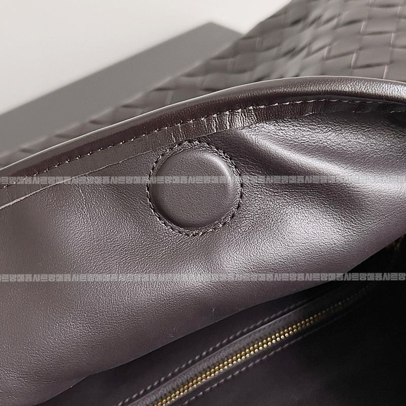 보테가베네타미디움홉 20260222-164049-006루.jpg