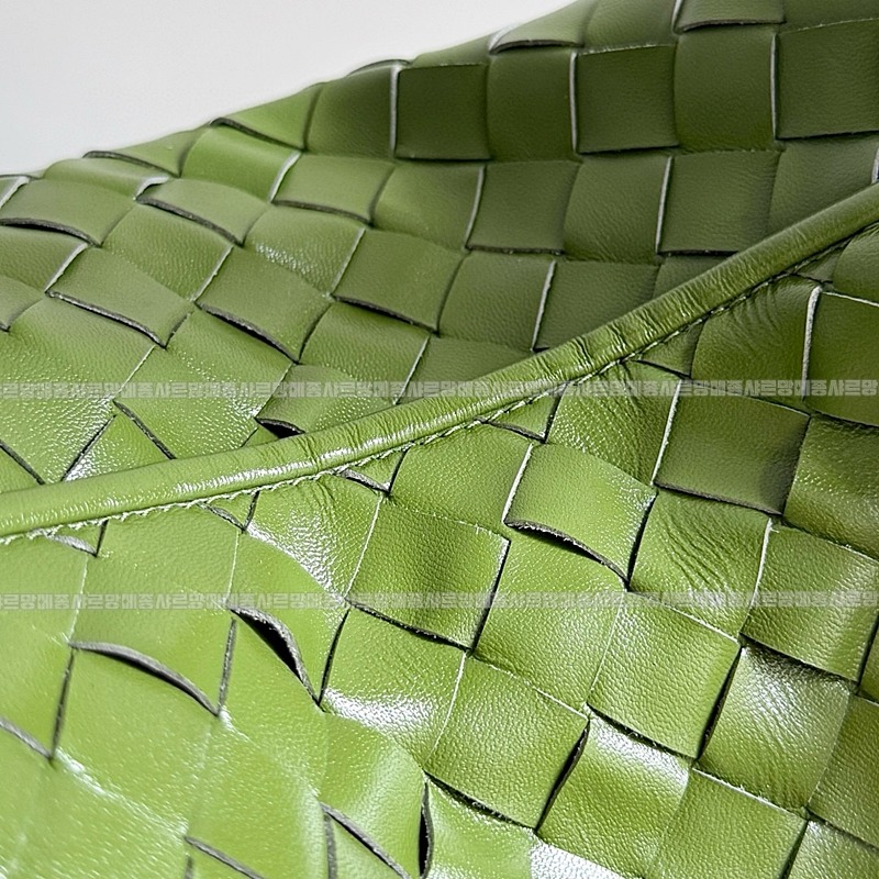 보테가베네타미디움홉 20260222-164237-004루.jpg