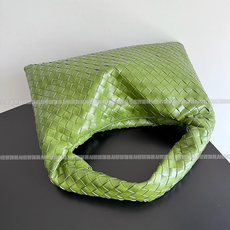 보테가베네타미디움홉 20260222-164237-005루.jpg