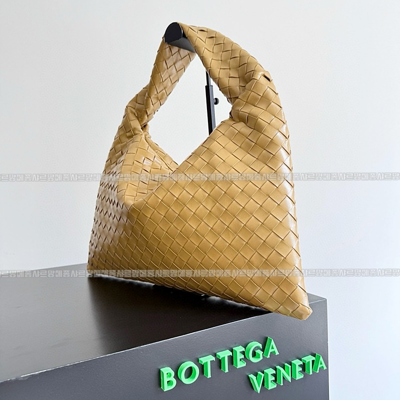 보테가베네타미디움홉 20260222-164721-003루.jpg