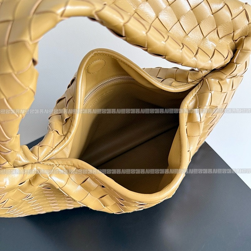 보테가베네타미디움홉 20260222-164722-009루.jpg