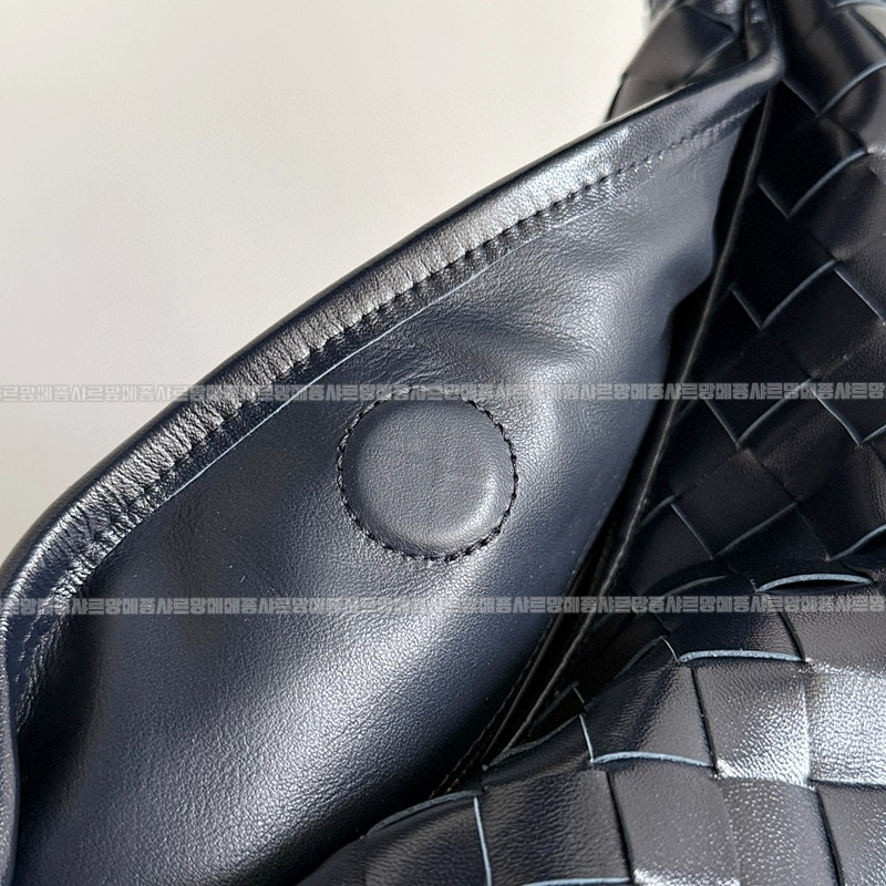 보테가베네타미디움홉 20260222-165325-005루.jpg