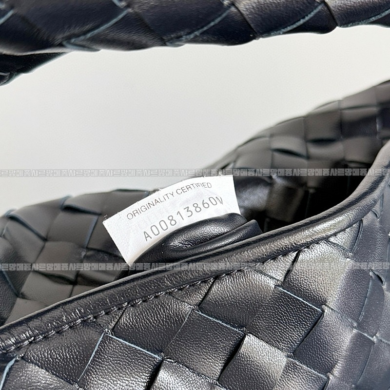 보테가베네타미디움홉 20260222-165325-007루.jpg