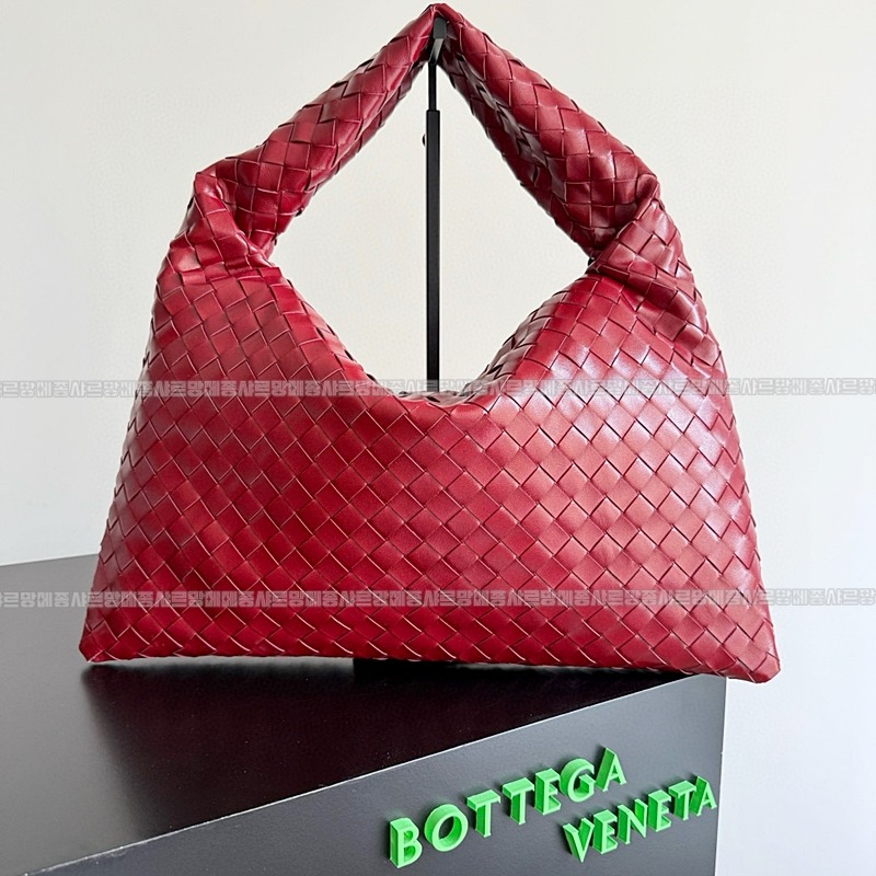 보테가베네타미디움홉 20260222-165815-001루.jpg