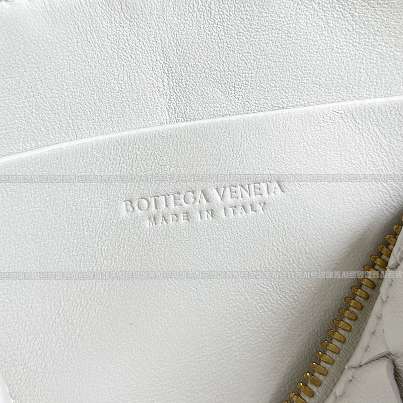 보테가베네타콘서트파우치20260223-094551-006루.jpg