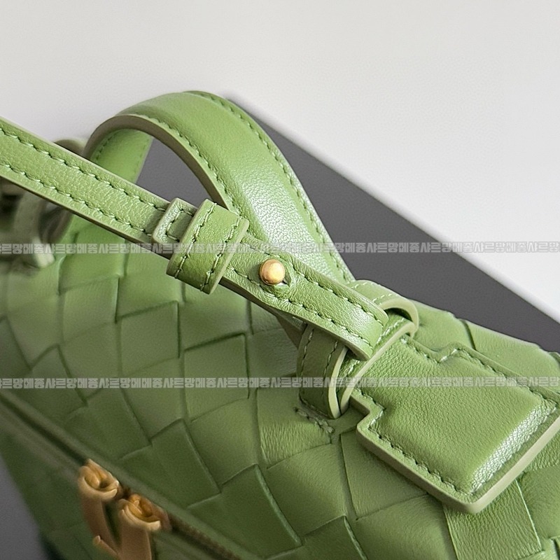 보테가베네타뱅뱅인프레치아토레더베니티백 20260223-100150-005루.jpg