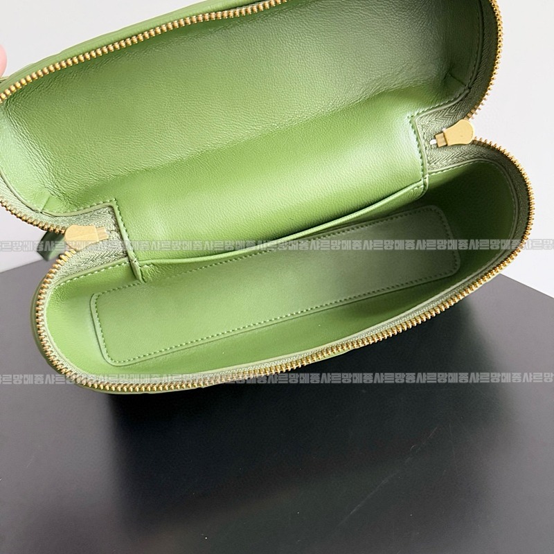 보테가베네타뱅뱅인프레치아토레더베니티백 20260223-100150-009루.jpg