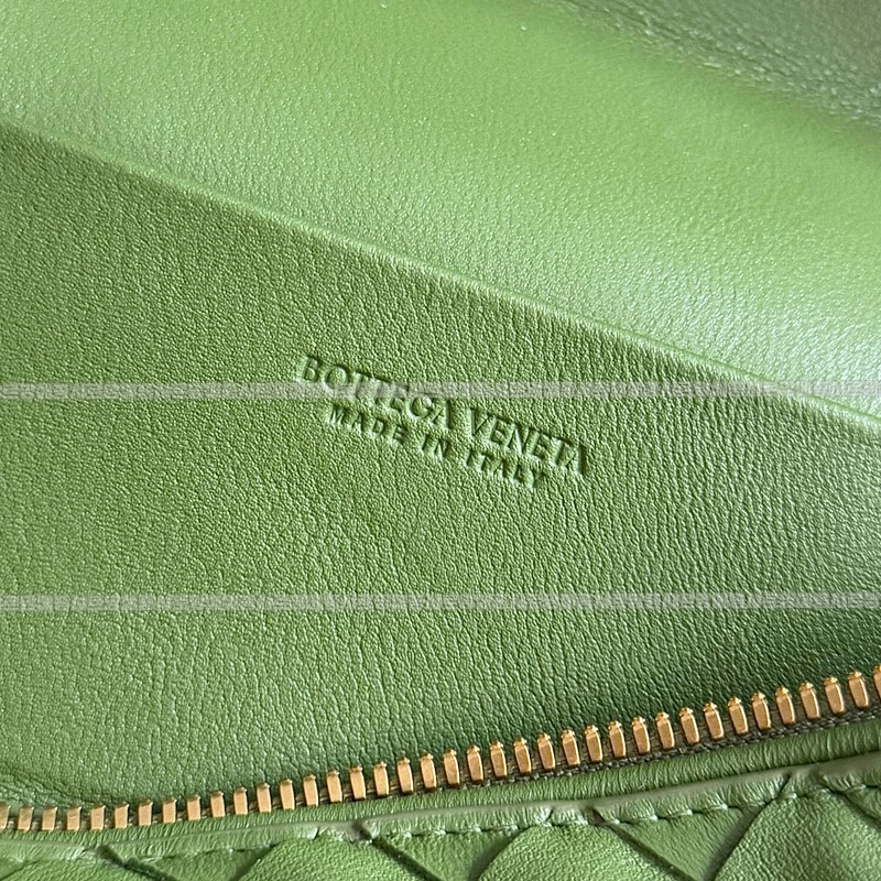 보테가베네타뱅뱅인프레치아토레더베니티백 20260223-100150-008루.jpg