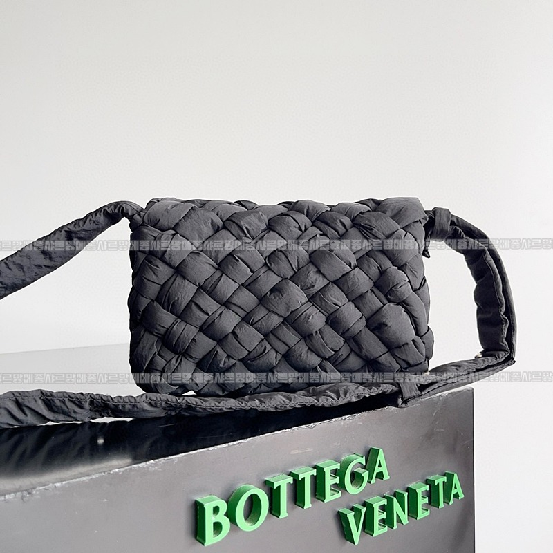 보테가베네타럼플메신저 20260223-112558-003루.jpg