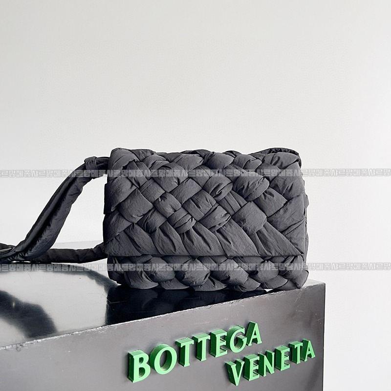 보테가베네타럼플메신저 20260223-112558-001루.jpg