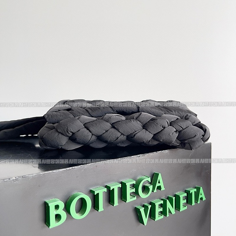 보테가베네타럼플메신저 20260223-112558-004루.jpg