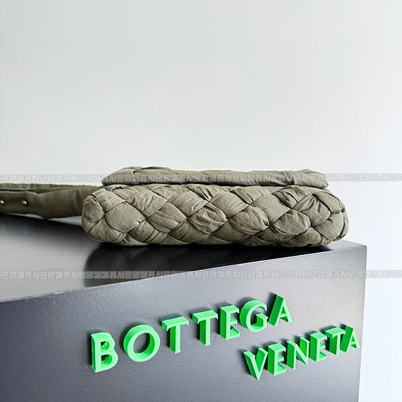 보테가베네타럼플메신저 20260223-112858-004루.jpg