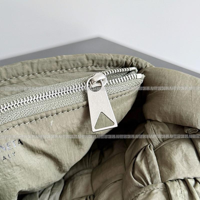 보테가베네타럼플메신저 20260223-112858-005루.jpg