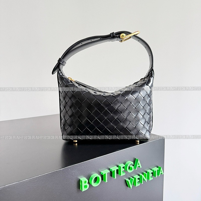 보테가베네타우ㅐㄹ리스미니인트레치아토레더숄더백 20260223-140923-001루.jpg