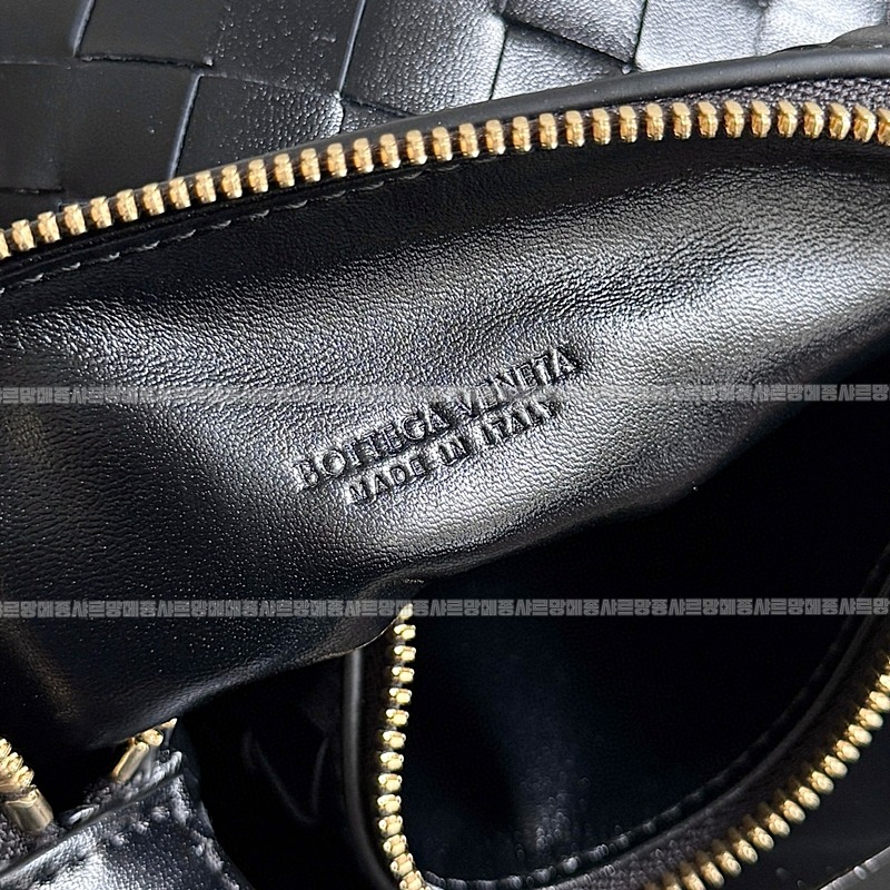 보테가베네타우ㅐㄹ리스미니인트레치아토레더숄더백 20260223-140923-007루.jpg