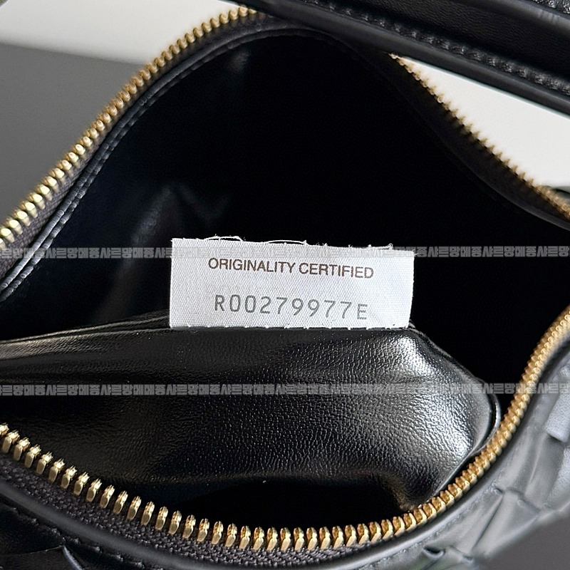 보테가베네타우ㅐㄹ리스미니인트레치아토레더숄더백 20260223-140923-008루.jpg