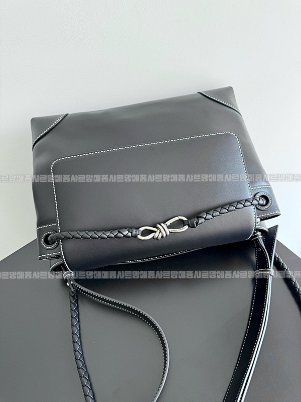 보테가베네타안티모아메신저백 20260223-143236-005루.jpg