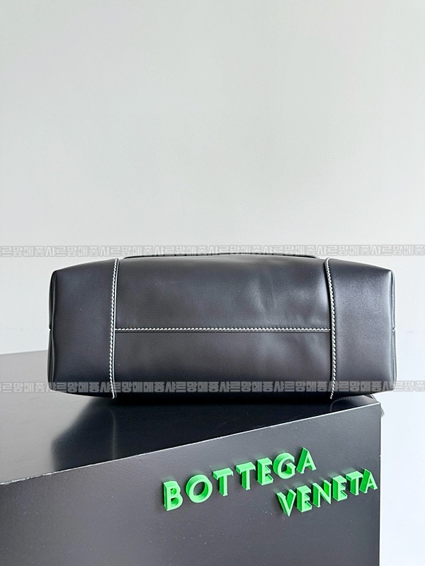 보테가베네타안티모아메신저백 20260223-143236-008루.jpg