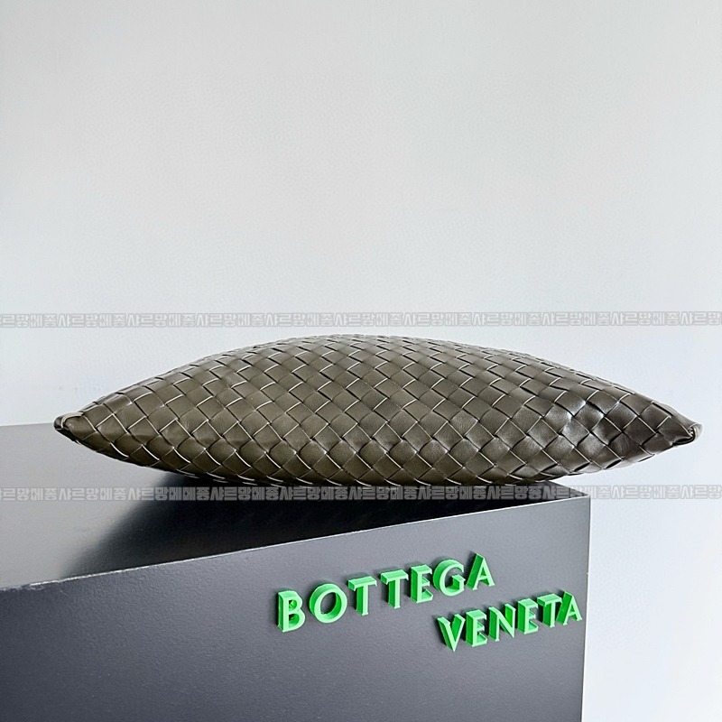 보테가베네타미디움홉 20260223-143724-003루.jpg